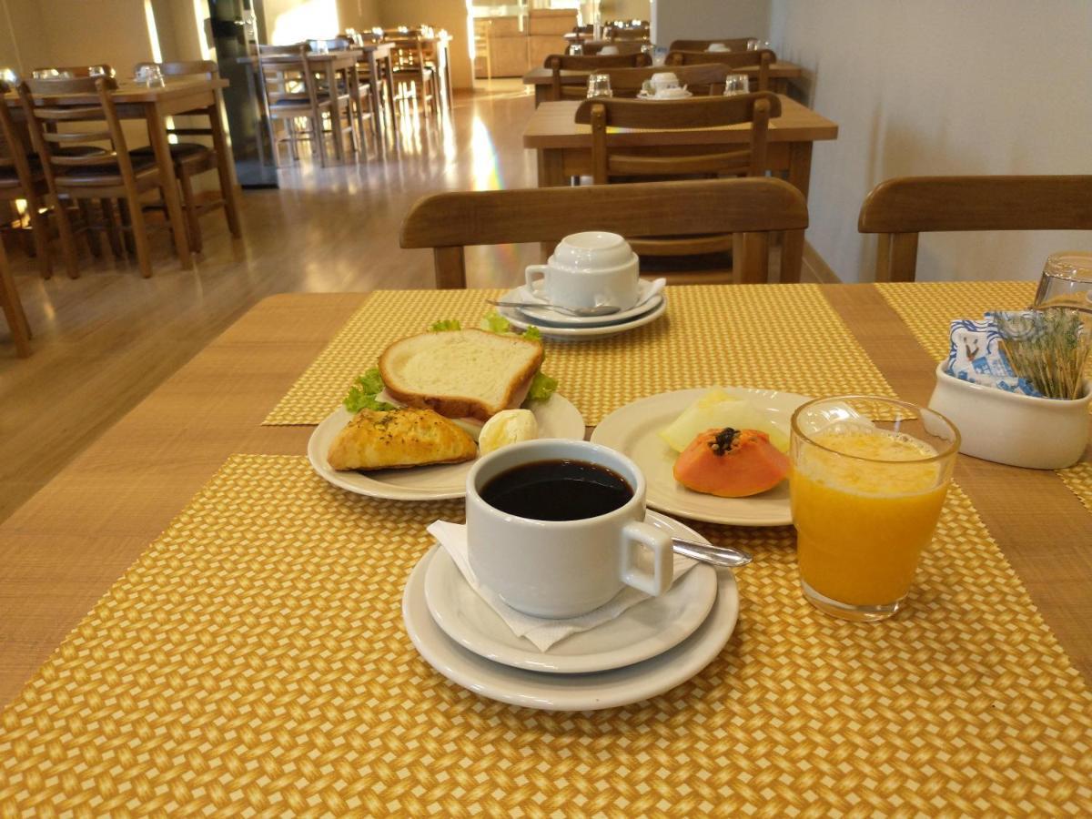 Rambo Hotel Алегрети Экстерьер фото