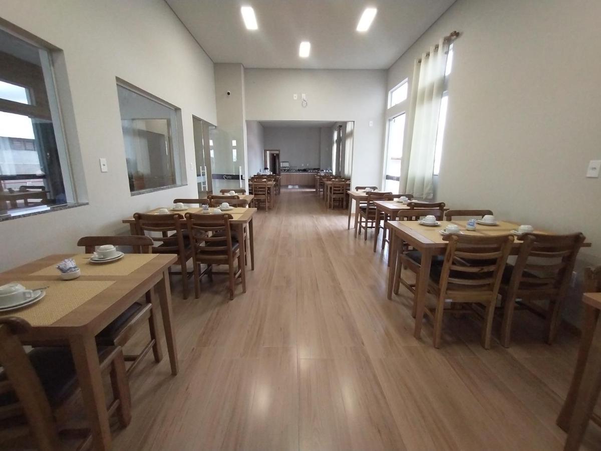 Rambo Hotel Алегрети Экстерьер фото